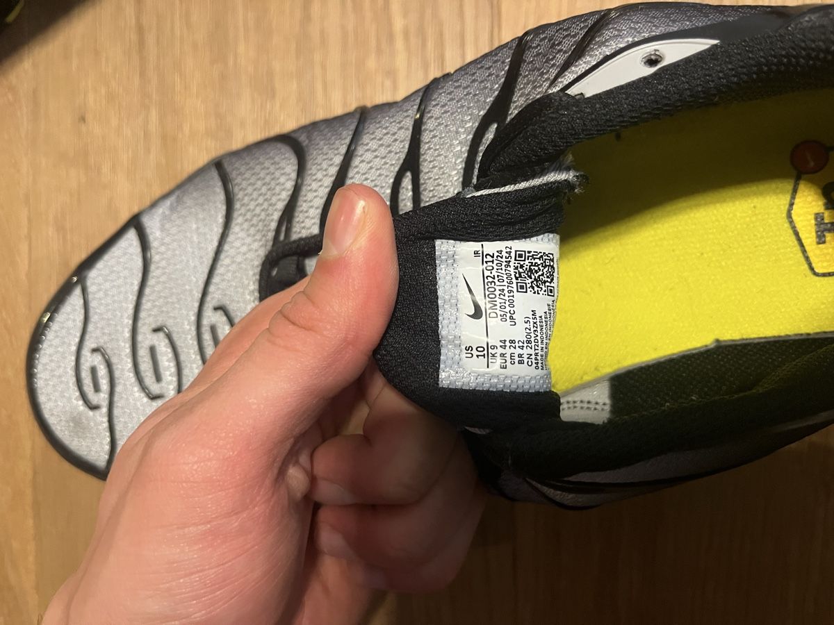 Nike Chaussures hommes: Nike Air Max Plus TN, Top Zustand Gr. 44 – D'occasion à Münchenbuchsee par salty 2