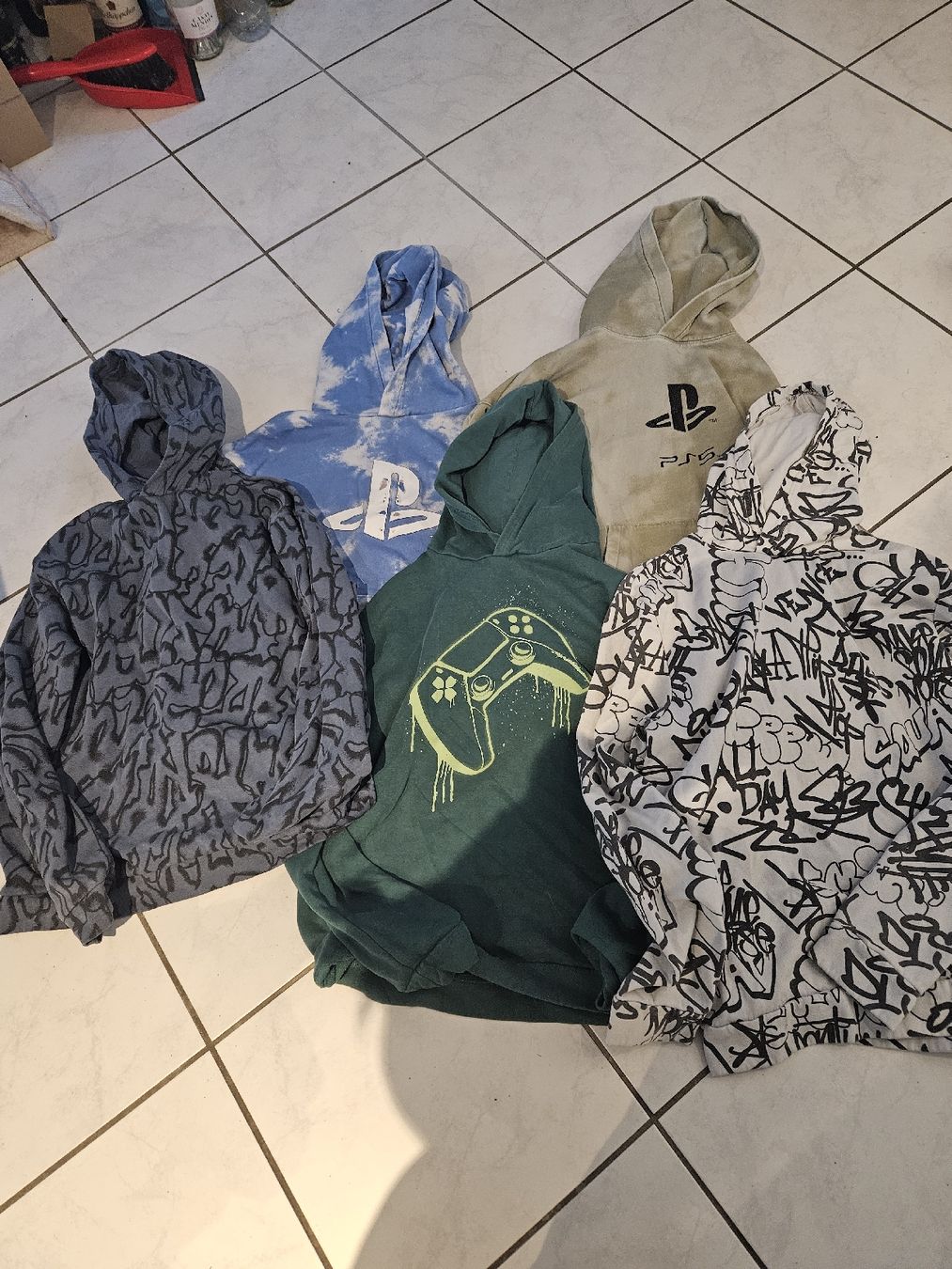 H&M Lotti & Set di vestiti: 5 Pullover als Set – Usato da Pfaffnau venduto da sim_6rqw 1