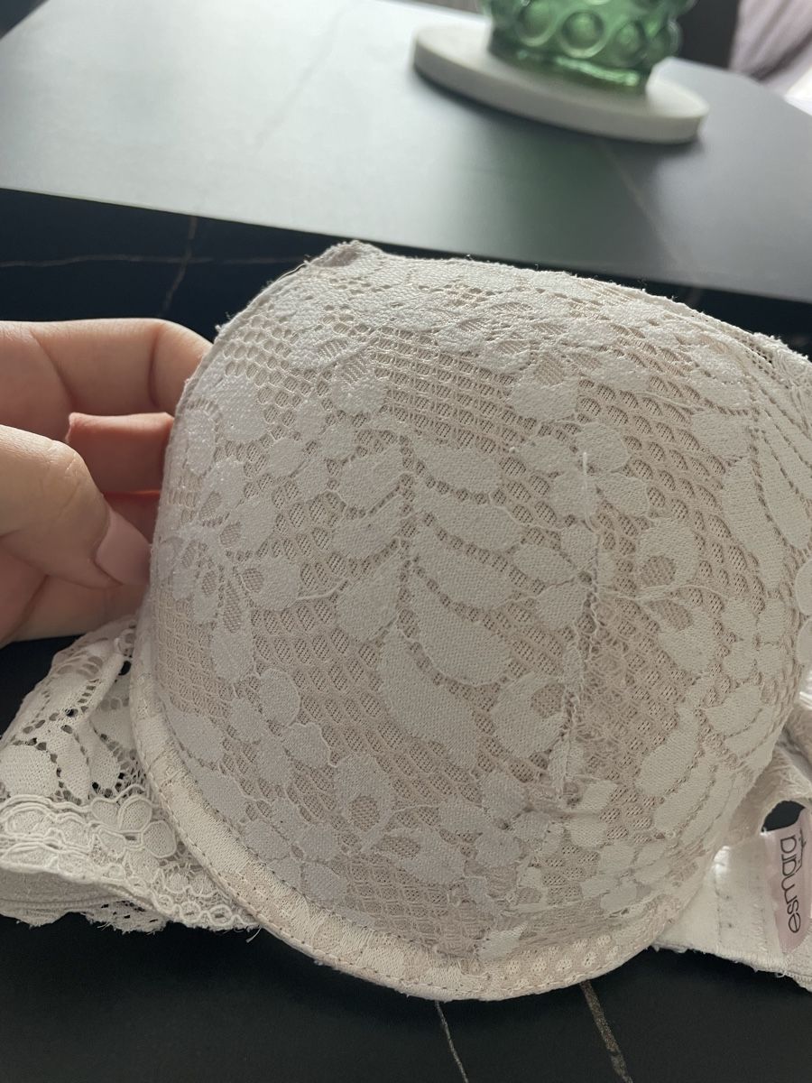 Sonstige Unterwäsche: BH – Gebraucht aus Zürich von car_26mh 1