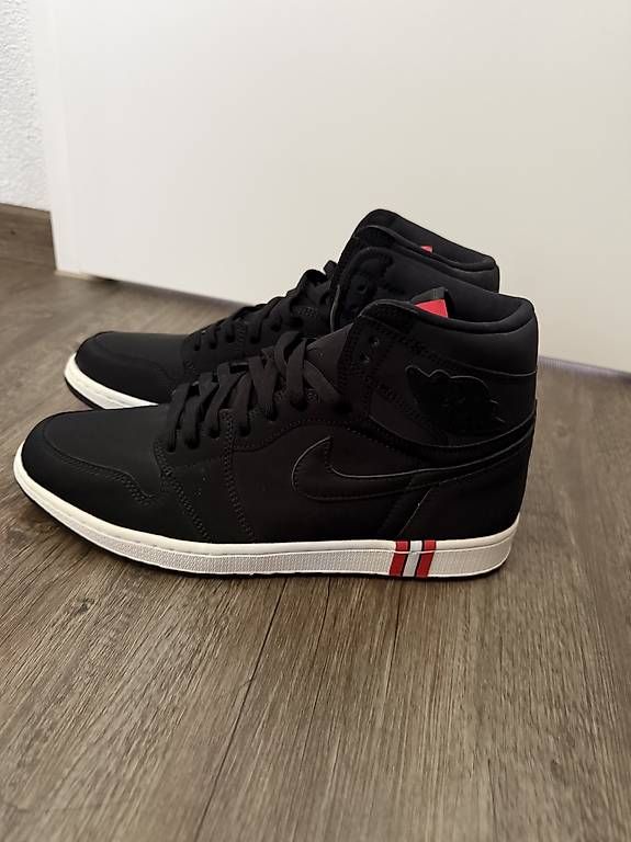 Jordan Scarpe da uomo: Jordan 1 Retro High-Paris Saint Germain Nike – Usato da Langenthal venduto da Whiked23