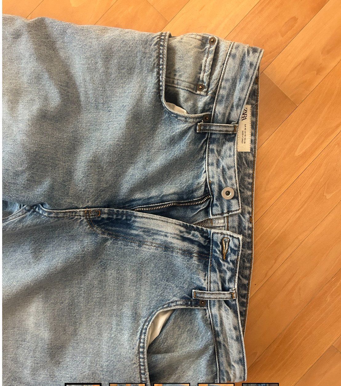 Zara Jeans: ZARA flared light wash jeans – Usato da Küsnacht ZH venduto da Calebus