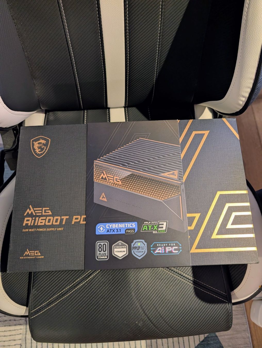 MSI PCs: MSI MEG Ai1600T – D'occasion à Freienbach par flo_8h2q 4