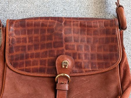 Aigner Umhängetasche Leder braun Kroko Optik guter Zustand