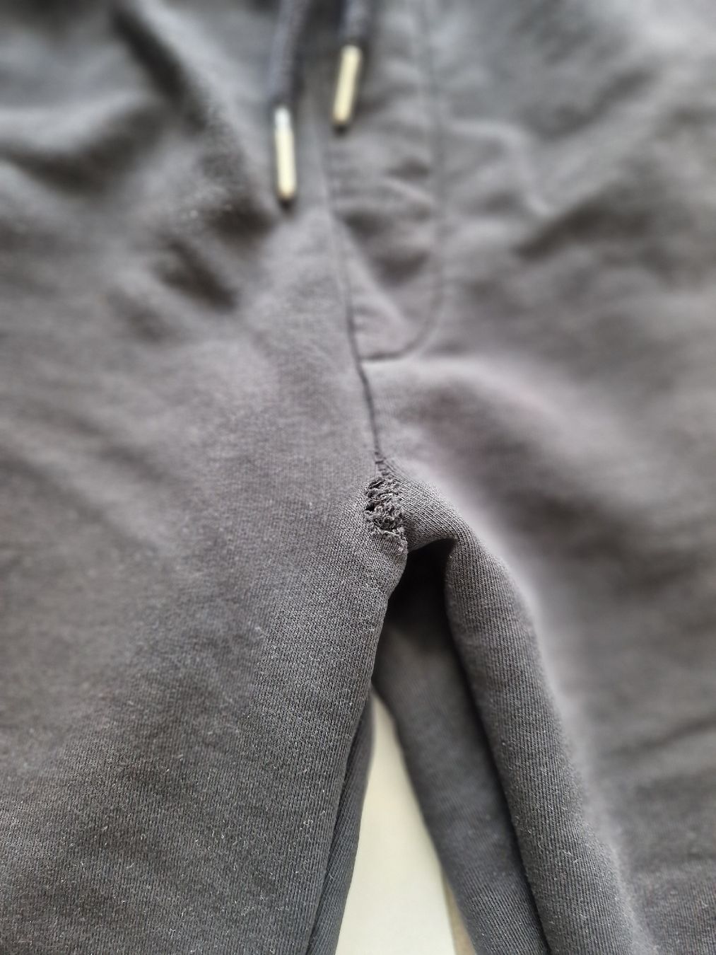 Hosen: Thug Life Sweatpants  – Gebraucht aus Bassersdorf von DonSolo 2