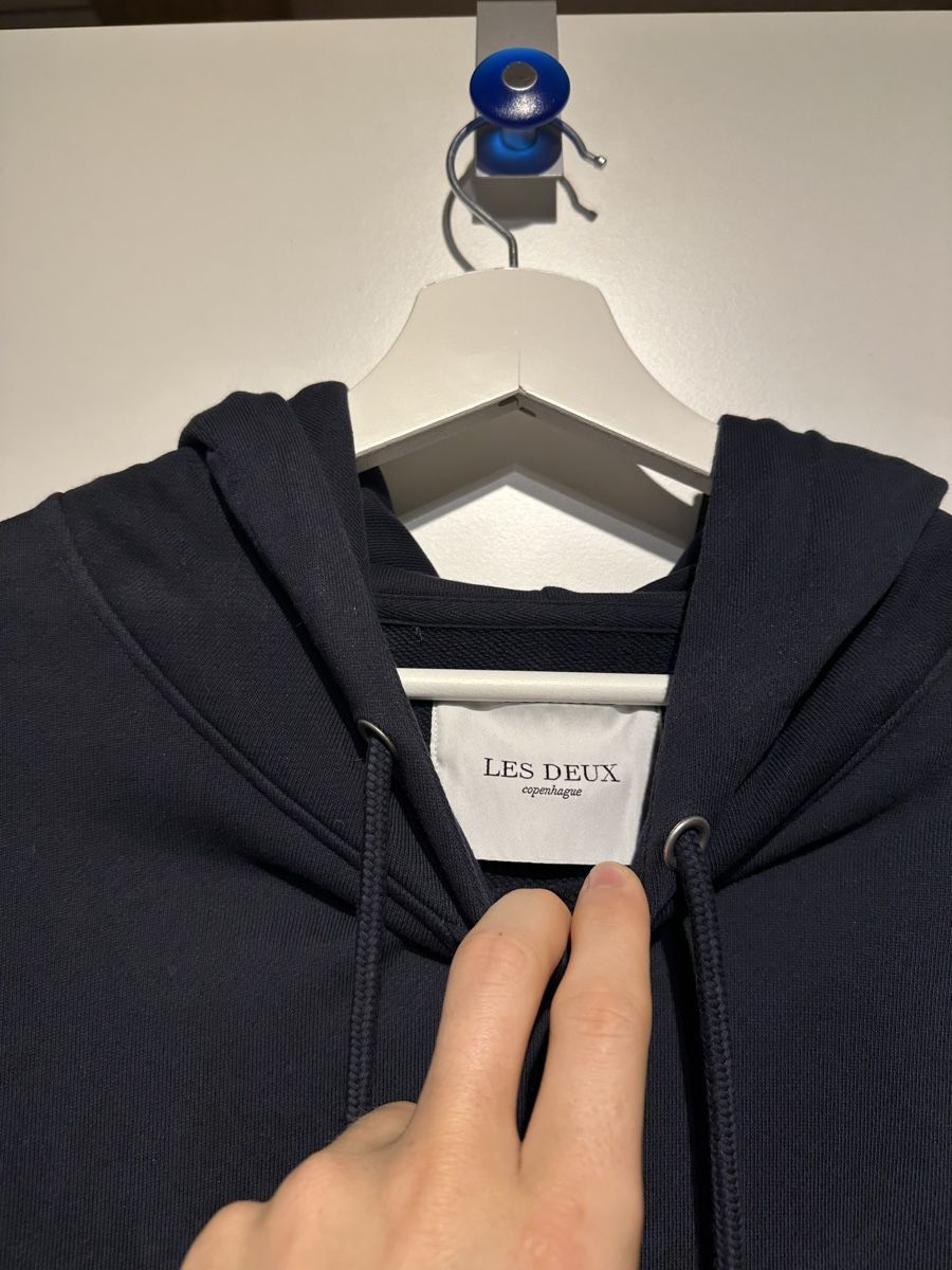 Pulls & Sweat-shirts: LES DEUX KAPUZENPULLOVER DUNKELBLAU – Neuf (Voir description) à Obfelden par Andri_3 3