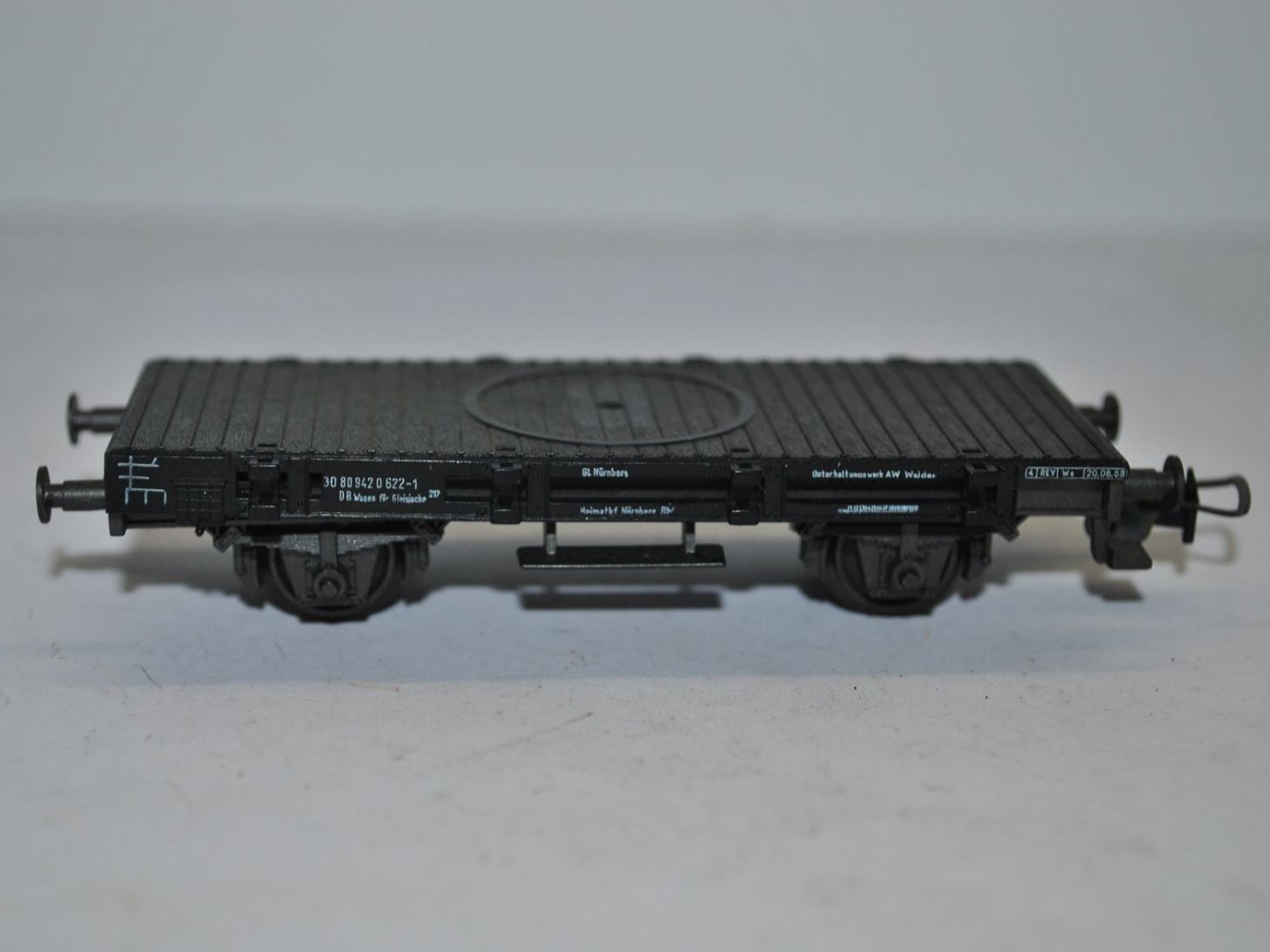 Fleischmann Modellini di ferrovie: Fleischmann Flachwagen DB (RWS856) – Usato da Aarwangen venduto da Bahnsupport