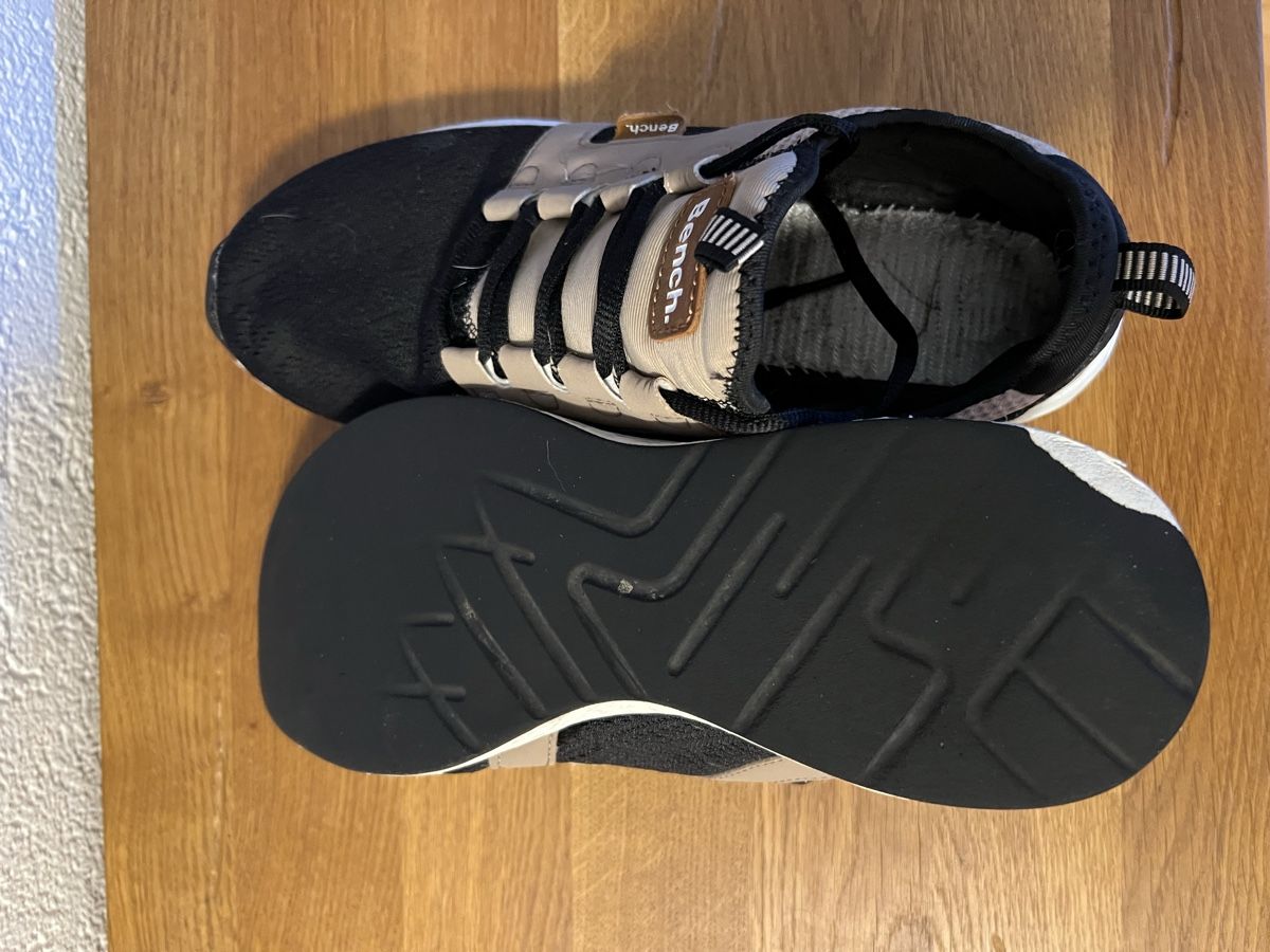 Bench Scarpe da donna: Bench. Sneaker Grösse 41 schwarz beige – Usato da Chur venduto da ZATO 4