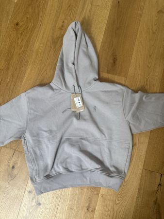 On Hoodie Club Collective new size M