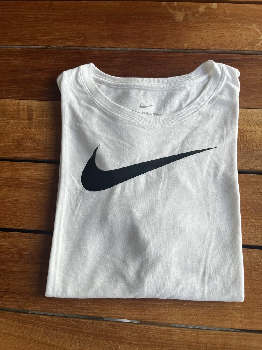 Nike T-Shirts: Weisses Nike Tee T-Shirt Grösse L – Gebraucht aus Altdorf UR von Jenny13 2