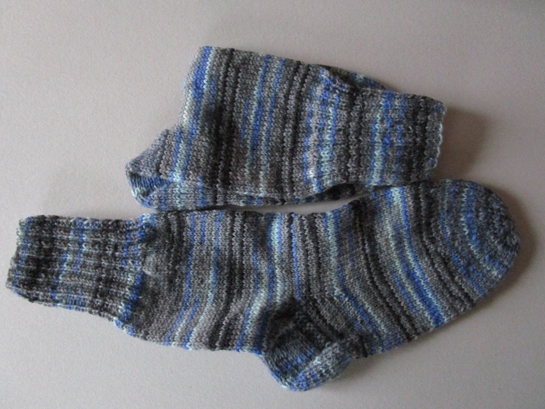 Socken: handgestrickte Socken Gr. 40/41 – Neu (gemäss Beschreibung) aus Ursenbach von gruenblau