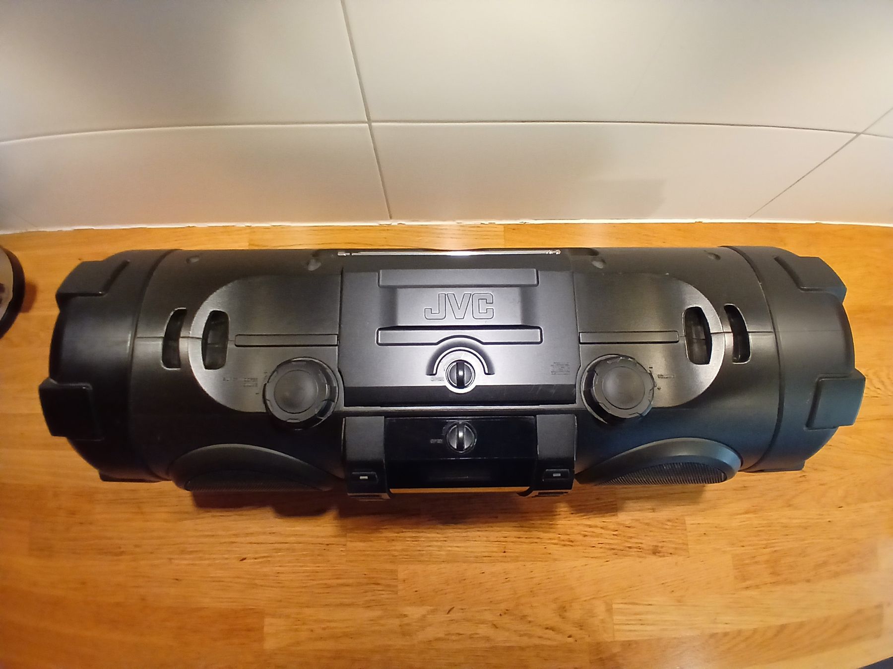JVC Radio: Ghettoblaster JVC RV-NB75B – Usato da Reutigen venduto da CorinaAeschlimann 1