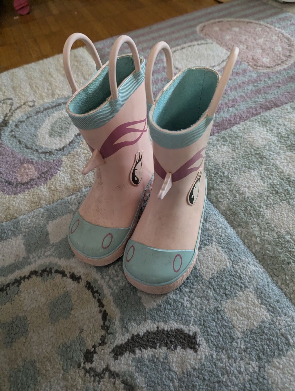 Chaussures garçon: Gummistiefel Einhorn Grösse 22 – D'occasion à Wallisellen par ann_w7zv 1