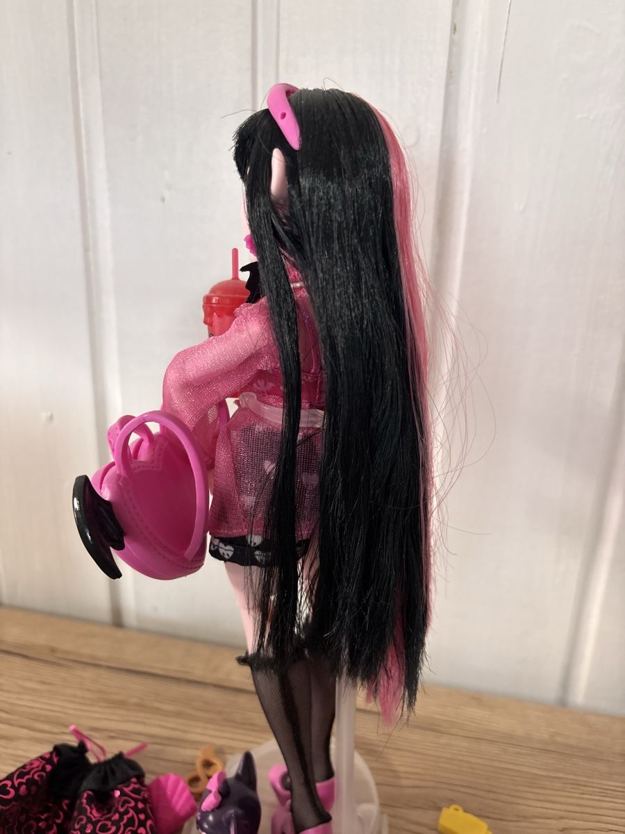 Poupées: Monster high Draculaura G3 – Neuf (Voir description) à Vuippens par Tryce1802 3