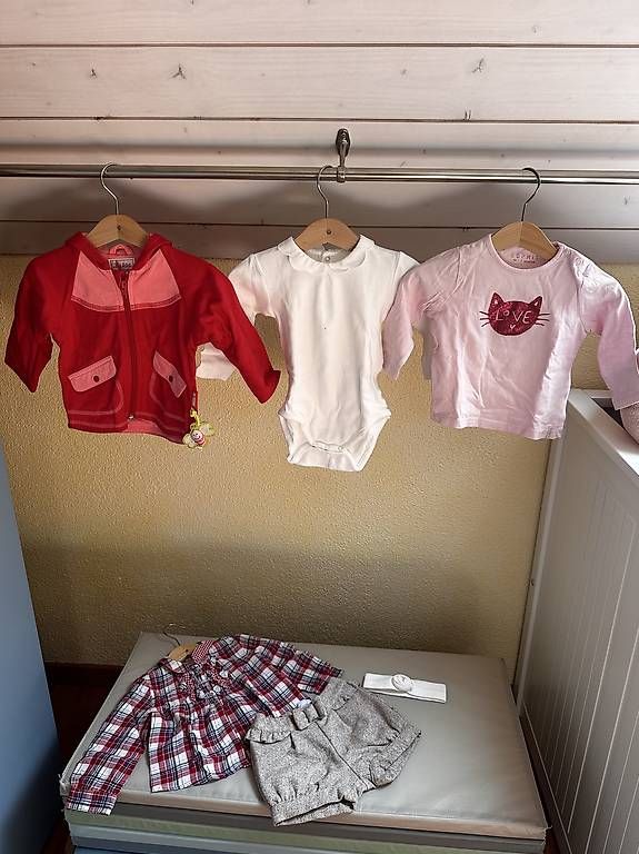 Lotti & Set di vestiti: Kleiderpaket Mädchen Gr. 68 – Usato da Marbach SG venduto da kha_s5m6