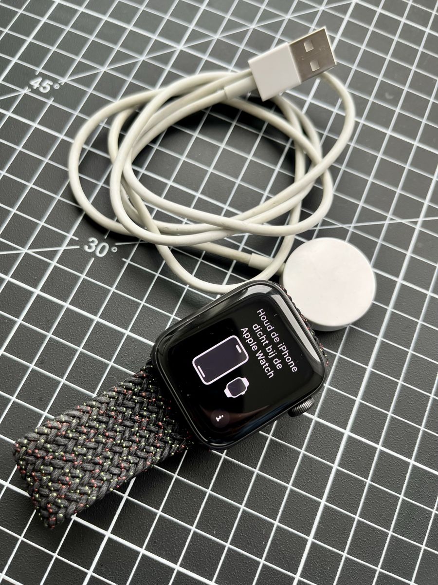 Apple Smartwatch: Apple Watch SE 44mm – Usato da Basel venduto da ziska_bachwas 2