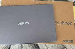 ASUS VivoBook15  i7   512G