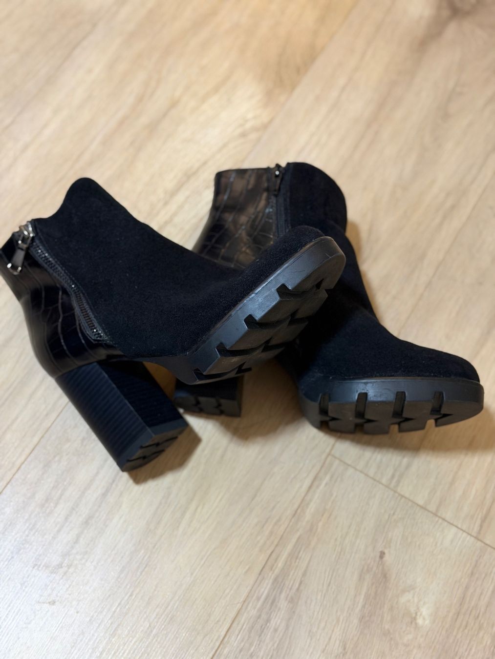 Scarpe da donna: Catwalk-Stiefel. Größe 38 – Usato da Ittigen venduto da zaf_6sy9
