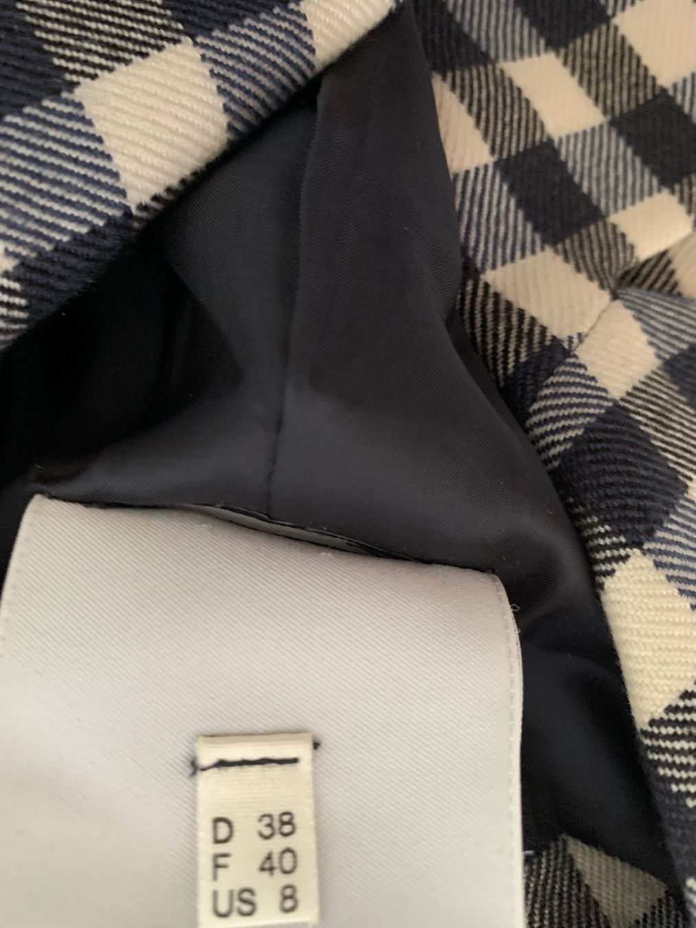Akris Giacche: AKRIS: Exklusiver karierter Kaschmir-Blazer, 38 – Nuovo (secondo la descrizione) da Luzern venduto da designluzern 6