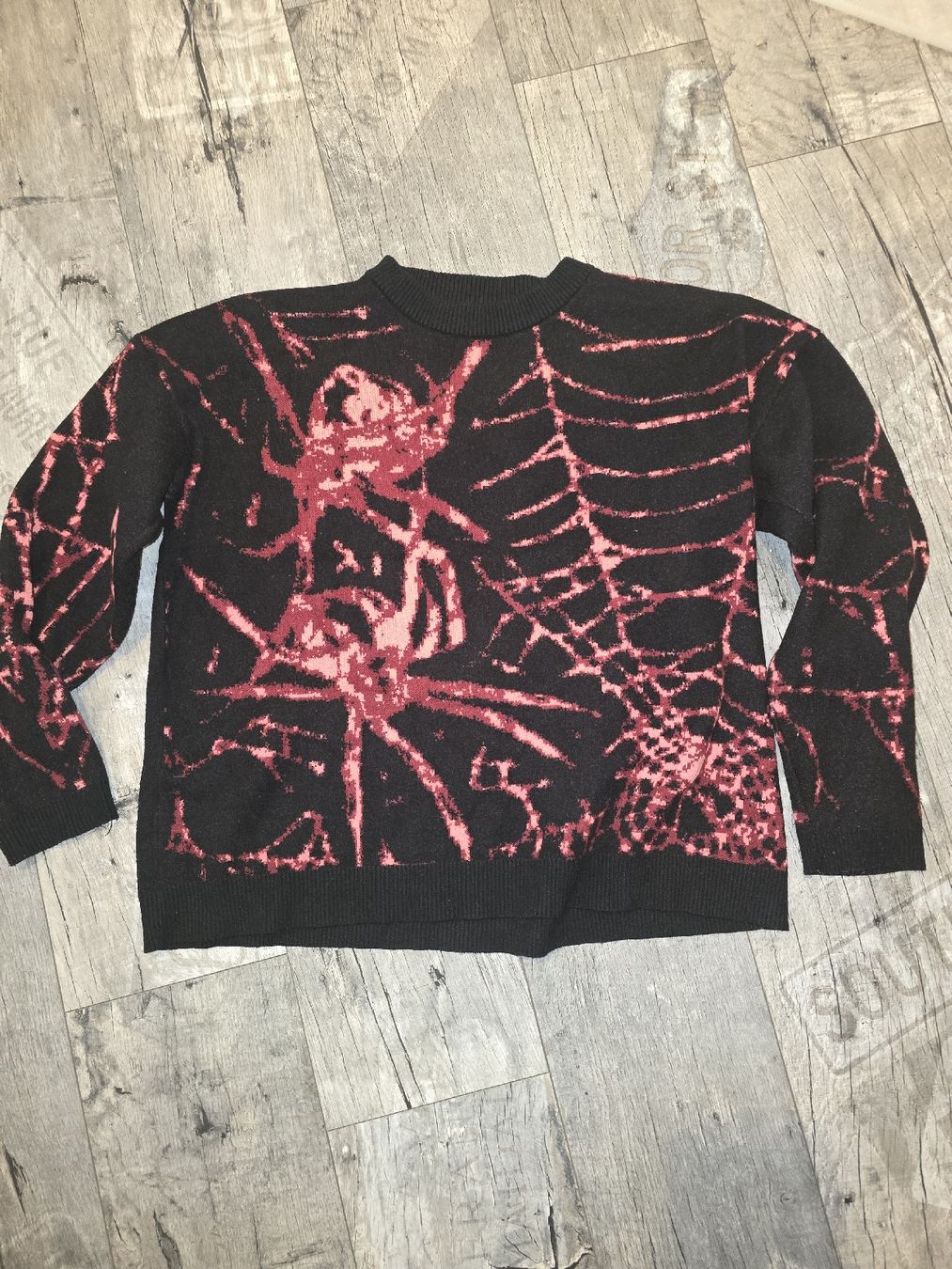 Kleiderpakete: spider pullover  – Gebraucht aus Homburg von Nessaaogg