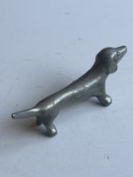 Kleine Metallfigur Dackel guter Zustand(S28)