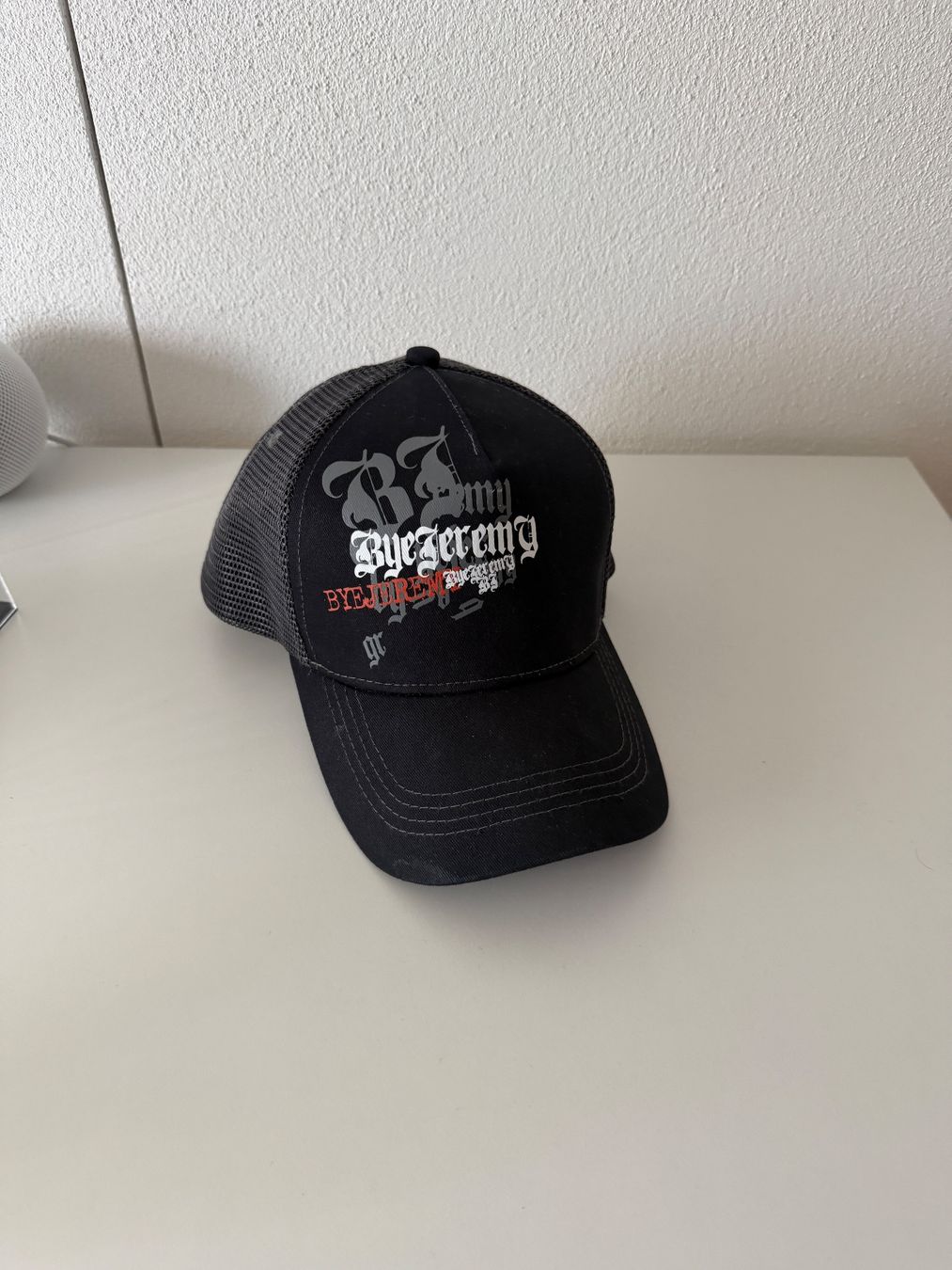 Chapeaux, bonnets & casquettes: Bye Jeremy Black Redo Trucker Hat – Neuf (Voir description) à Dübendorf par cendre