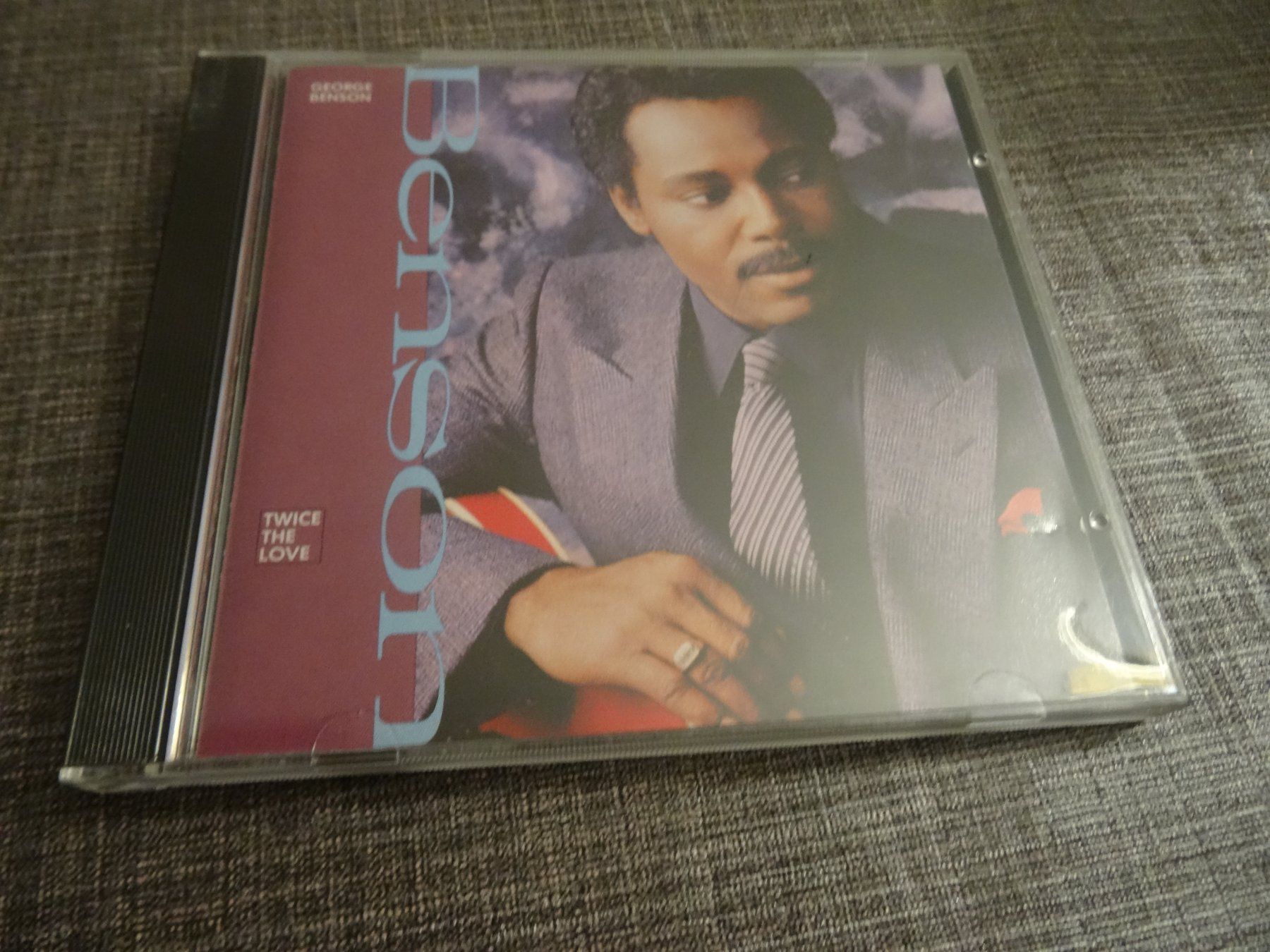 CD: George Benson - Twice The Love CD – Usato da Olten venduto da Disc-Ausverkauf