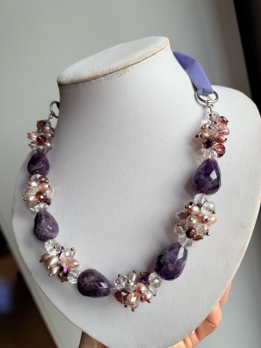 Catenine: Schöne Amethyst Kette mit Süsswasserperlen NEU – Nuovo e nell'imballaggio originale da Basel venduto da Chili007 2