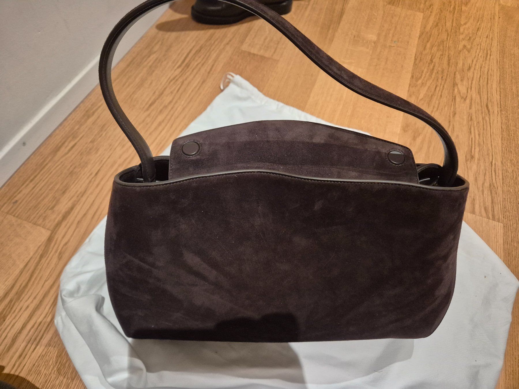 Salvatore Ferragamo Taschen für Damen: Ferragamo Hug bag – Gebraucht aus Glattpark(Opfikon) von gog_ynp9 4