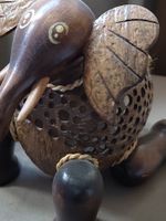 Dekofigur Elefant aus Holz und Kokosnuss