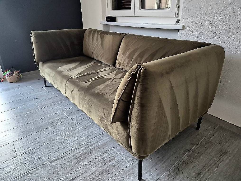 Divani: Divano 2,5 p. Color oliva – Usato da Agno venduto da vale_sale 1