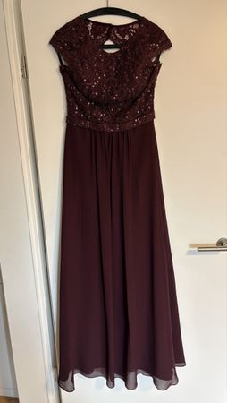 Abendkleid bordeaux mit Spitze und Pailletten