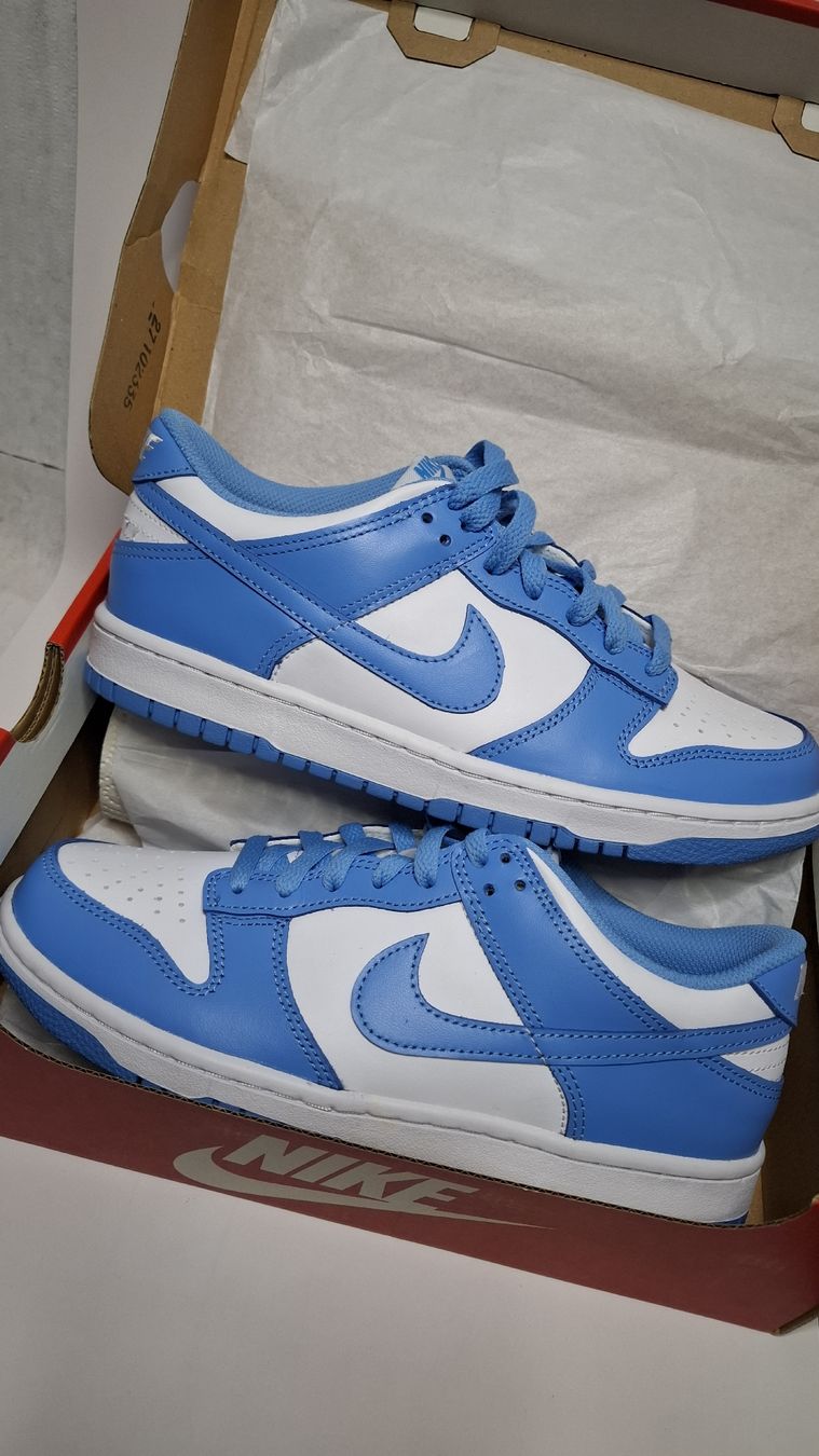 Nike Herrenschuhe: Nike Dunk Low "UNC" 👟 - Edition Limitée - Taille 40 – Neu und originalverpackt aus Le Landeron von rue_k9kg 1