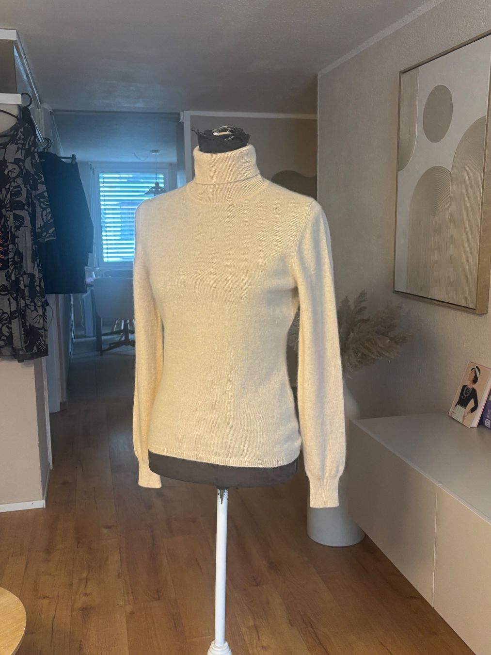 Repeat Pulls & Sweat-shirts: Repeat Rollkragenpullover 100% Cashmere – D'occasion à St. Margrethen SG par dijanaO 2