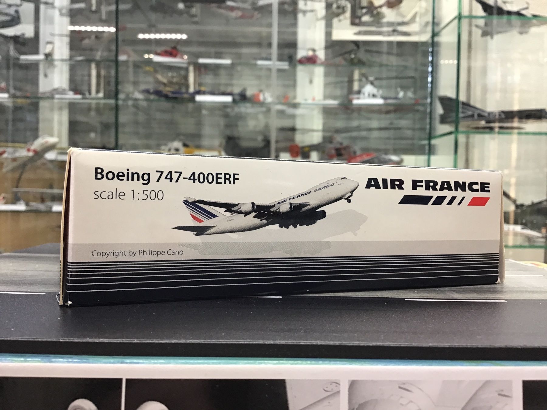 herpa Modèle réduit Avion Sun Express Boeing 737-800 Eintracht Frankfurt - SGE Express - Adler im Anflug - TC-SPM, Miniature à l'échelle 1