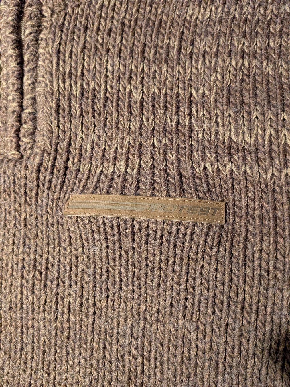 Protest Maglioni & Felpe: Strickpullover Protest braun Reissverschluss Grösse XL – Usato da Reinach AG venduto da fsk_s56w 2