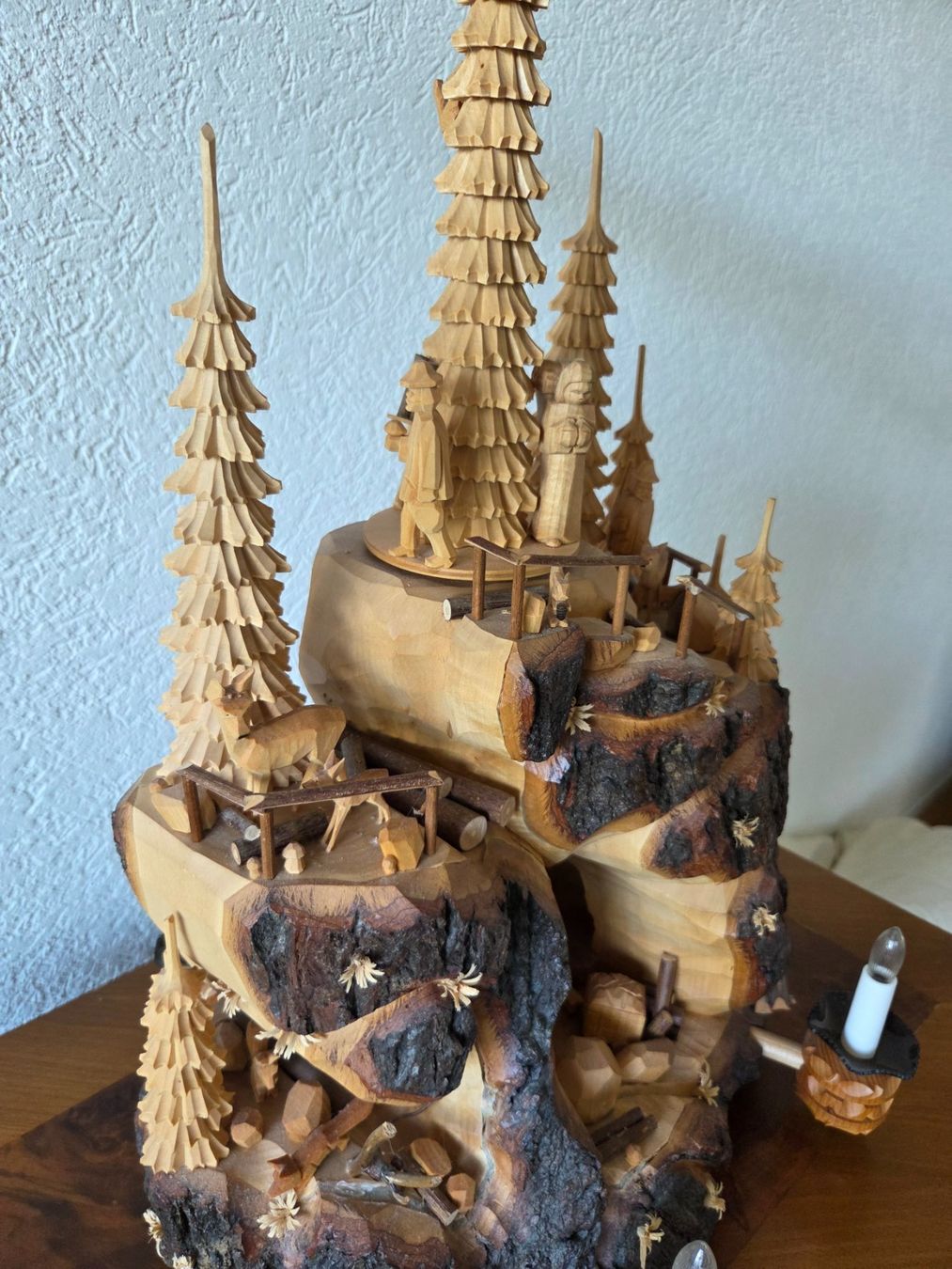 Articoli in legno: Greifensteinpyramide, echte Handarbeit, aus dem Erzgebirge – Usato da Tann venduto da WiesnDiesl 2