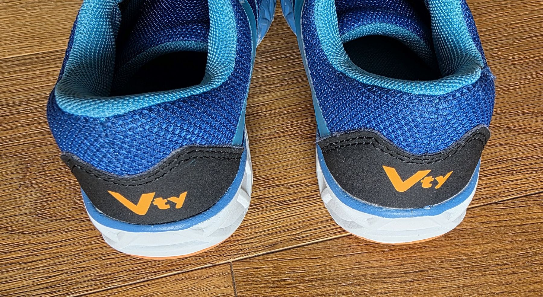 Dosenbach Scarpe per ragazzi: Kinder Turnschuhe Vty Grösse 32. – Nuovo (secondo la descrizione) da Zell LU venduto da claro62 4