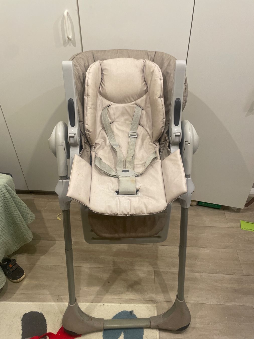 Chaises hautes: Hochstuhl Chicco beige – D'occasion à Häggenschwil par smsswsssng