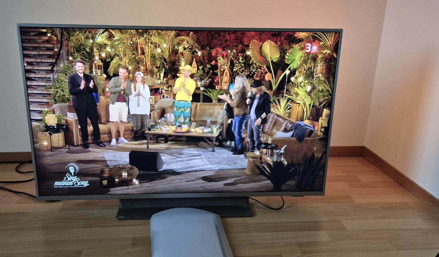 Philips Fernseher: Philips SmartTV 50 Zoll 4K mit Ambilight – Gebraucht aus St. Ursen von Jack_Winzi 1