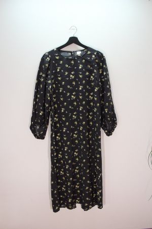 Schönes, langes H&M Kleid mit Blumenmuster - Grösse S!