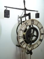 Wanduhr mit römischen Ziffern Eisenuhr Turmuhr Uhrwerk Waage