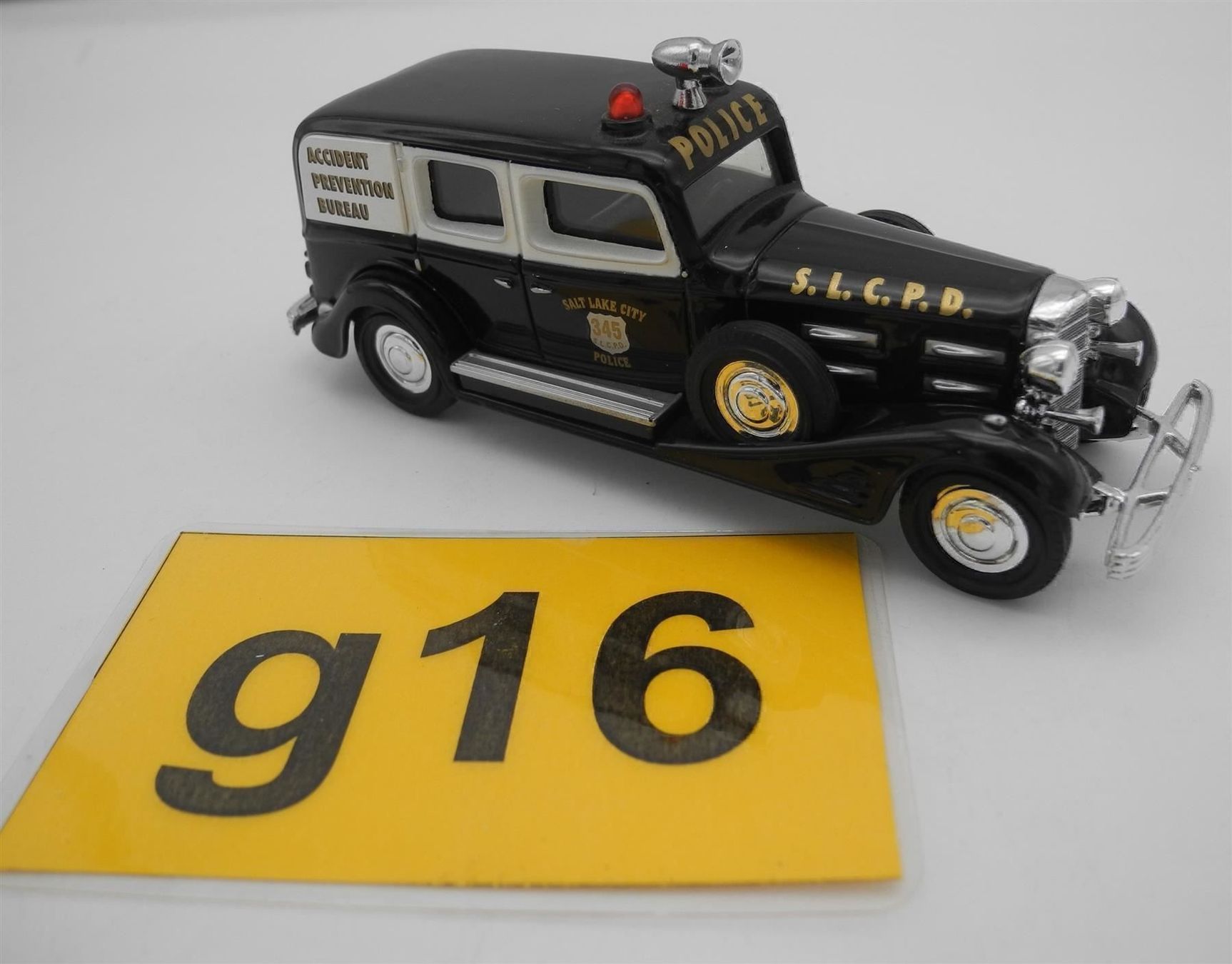 Dinky Toys Modellini d'auto: Matchbox Dinky DYM 38021, Nr. g16 – Usato da Kottwil venduto da Crazyrolf 1