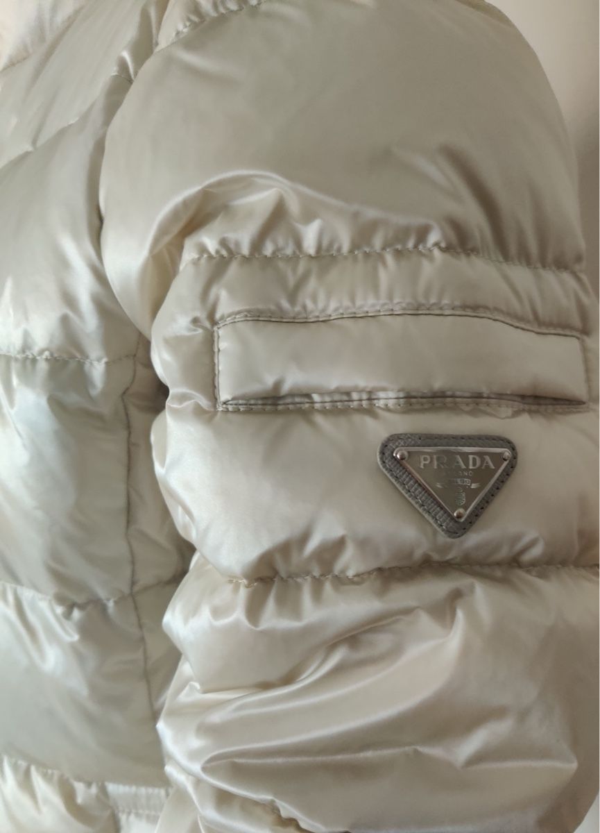 Prada Giacche: PRADA DAUNENJACKE \ M \ ORIGINAL – Usato da Zollikon venduto da ces-chic 4