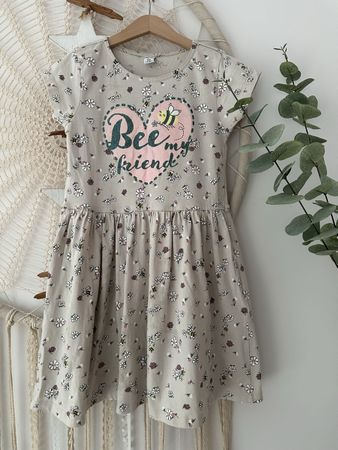 Mädchenkleid mit Blumenmuster, Gr. 128 *NEUWERTIG
