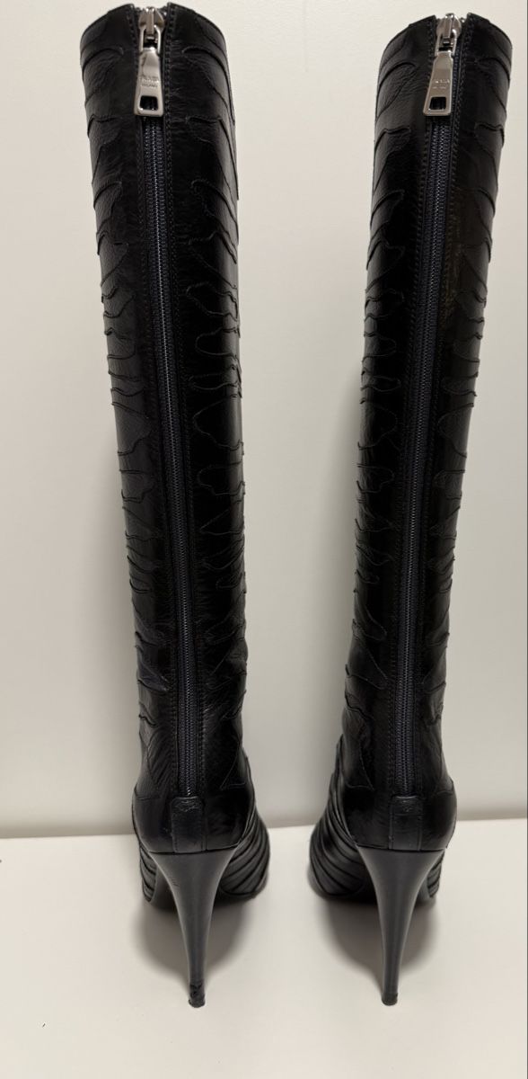 Prada Scarpe da donna: PRADA Stiefel im Metallic look – Usato da Buchs ZH venduto da KittyInStyle 4