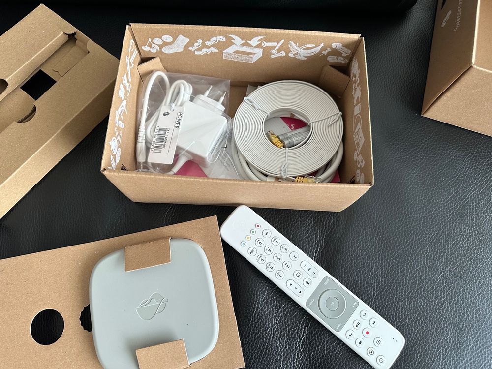 Swisscom Box 21 - TV Box - NEU (Neu und originalverpackt) in Honau für ...