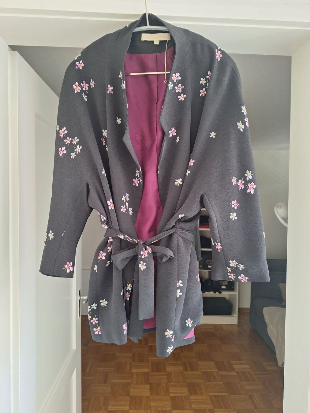 Vanessa Bruno Giacche: Vanessa Bruno Frühlingsjacke m/Seidenfutter u Bindegürtel, S – Usato da Zug venduto da BibiB 1