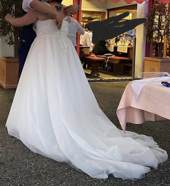 Vestiti: Abito da sposa – Usato da Gordola venduto da KG1984 1