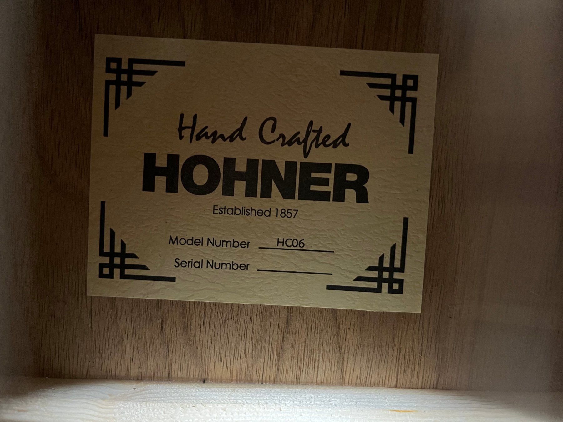 Hohner Strumenti musicali: Hohner HC06 Konzertgitarre – Usato da Zürich venduto da gal_98c9 1