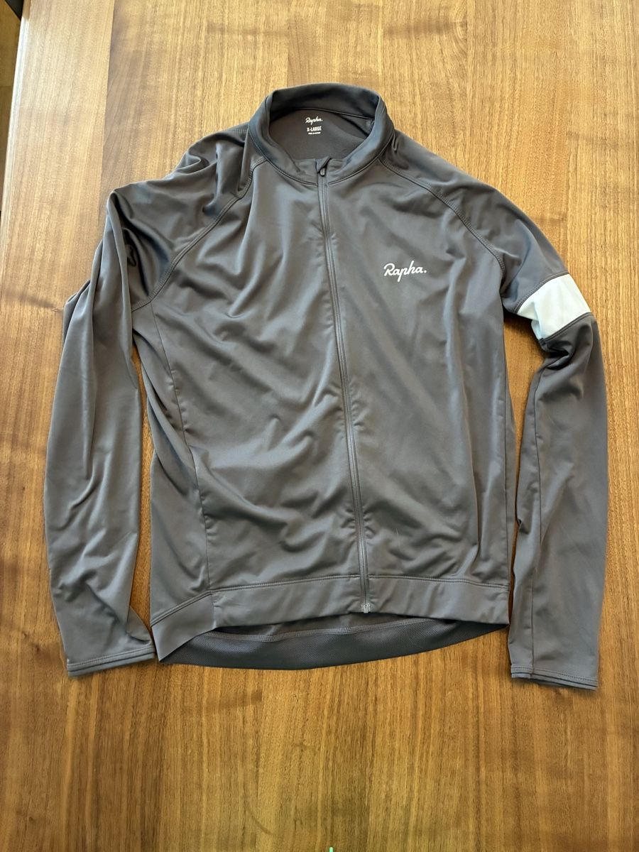 Rapha Canottiere & Pantaloni: Rapha cycling jacket grey size XL used condition – Usato da Zürich venduto da saneshit